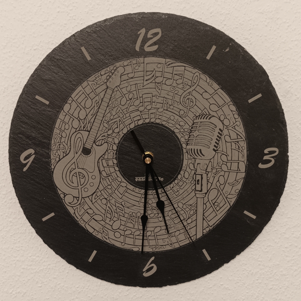 Uhr Modell Schiefer_Musiker
